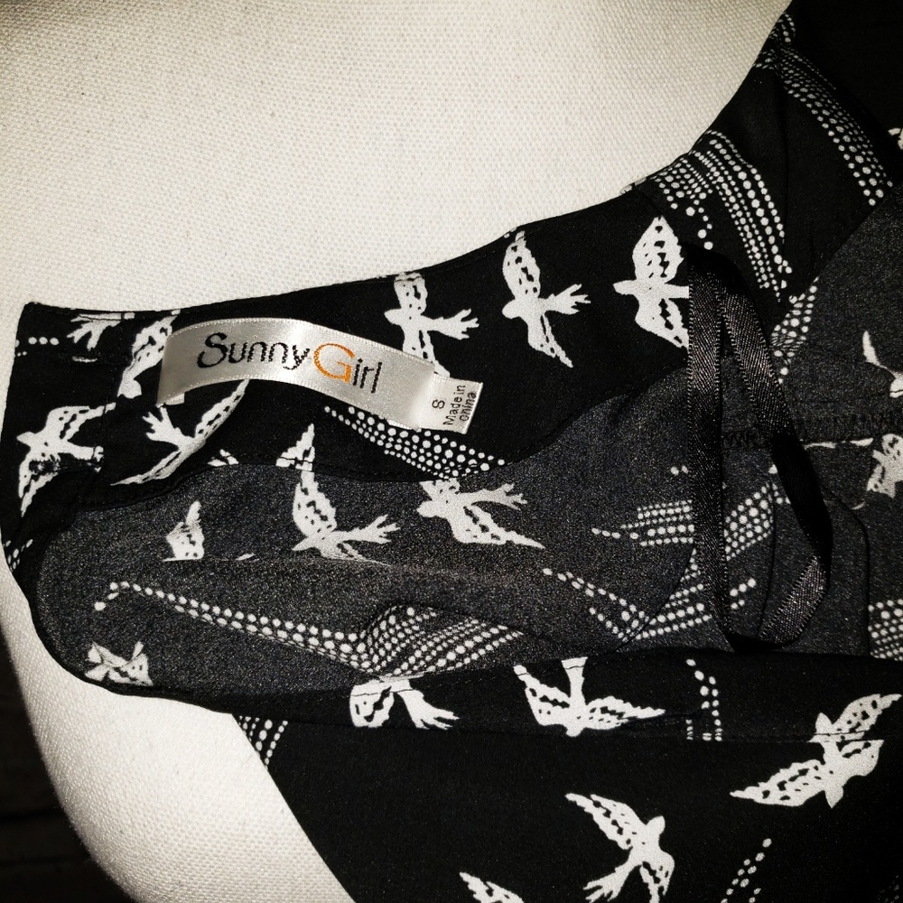 Cute Vintage Style retro look Bird Shirt - Picture 6 of 6